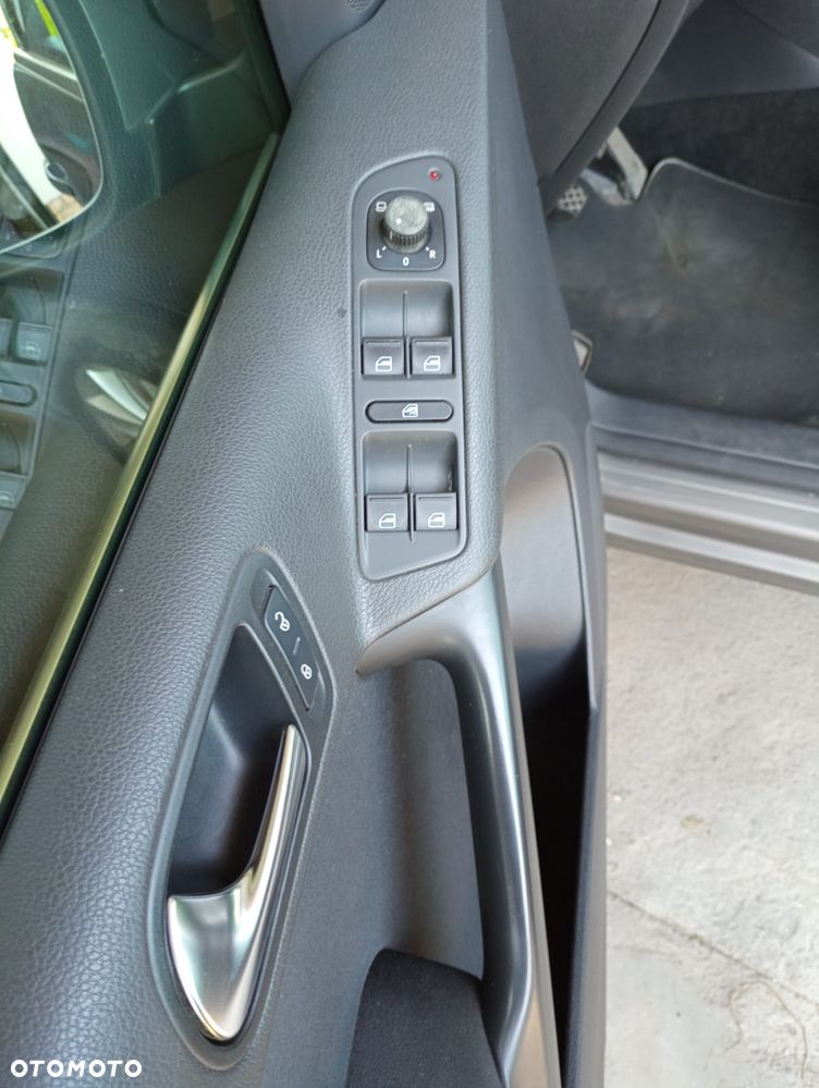 Volkswagen Tiguan - 2