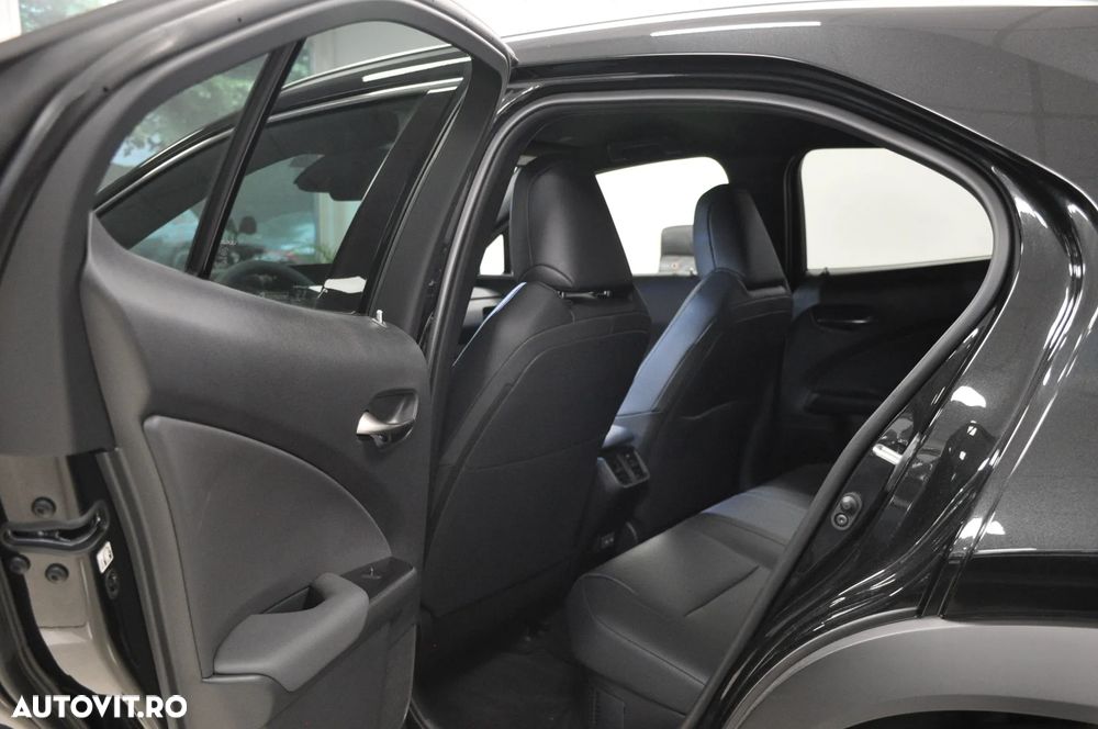 Lexus UX 300h Executive Line - 20