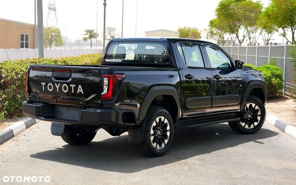 Toyota Hilux 2.8 D-4D Double Cab GR Sport II 4x4 - 33
