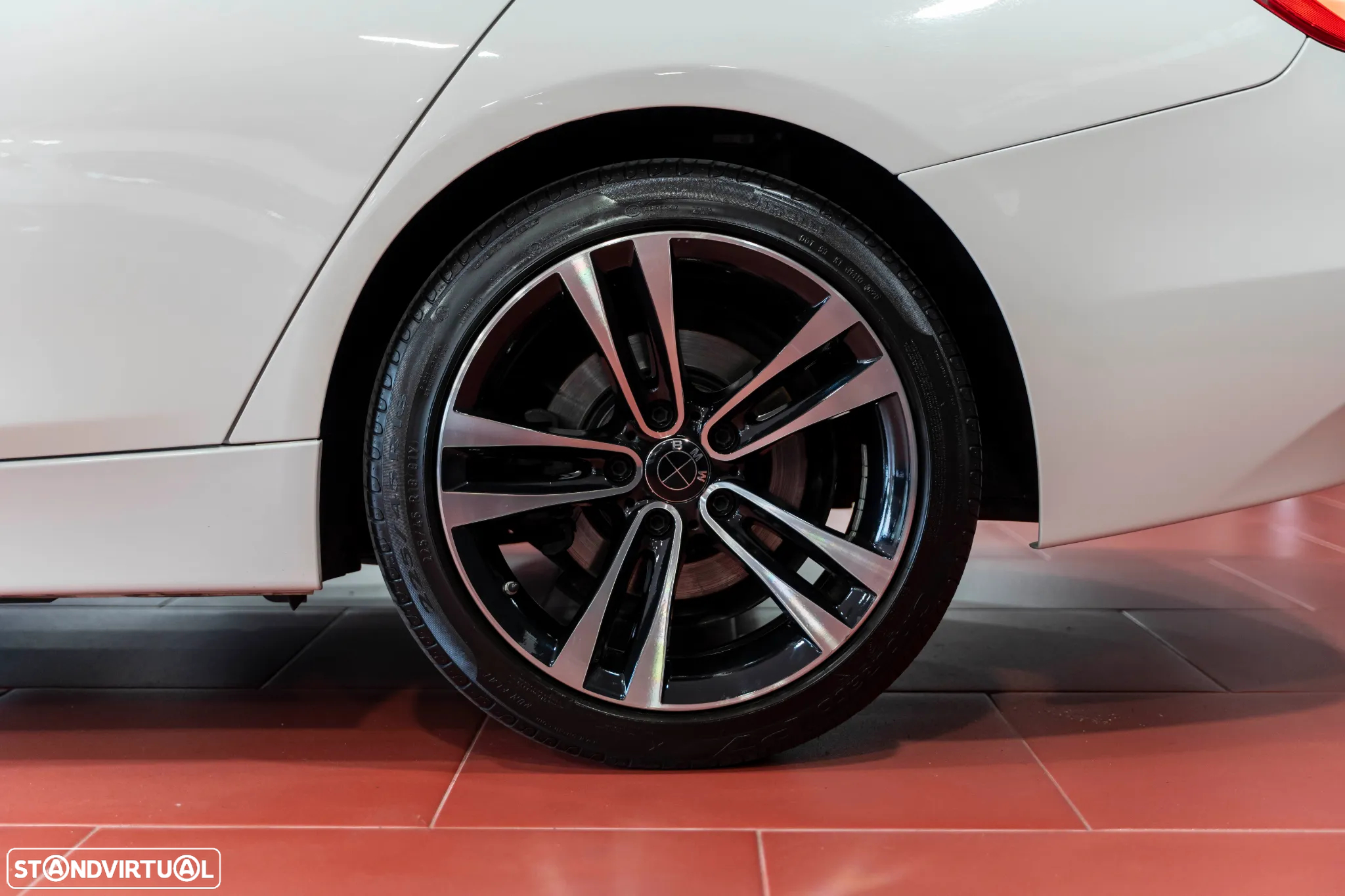 BMW 320 d Touring Aut. Sport Line - 2