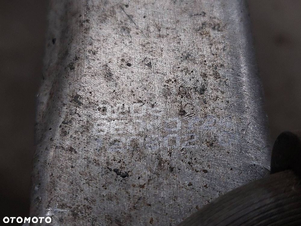 PIASTA ZWROTNICA LEWY PRZÓD + PRAWY PRZÓD HAMULCE AUDI A4 B6 2.5 TDI - 10