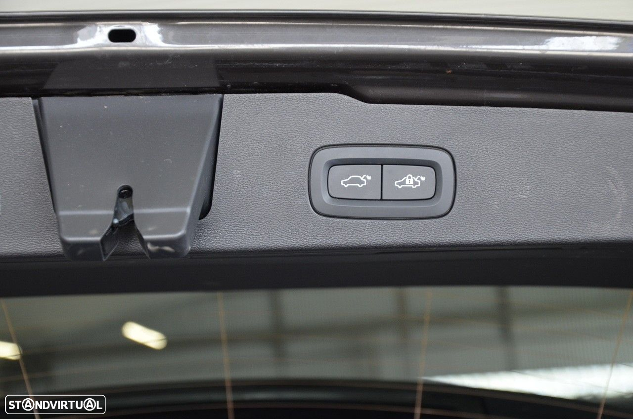 Volvo V60 2.0 T6 AWD TE Core - 23