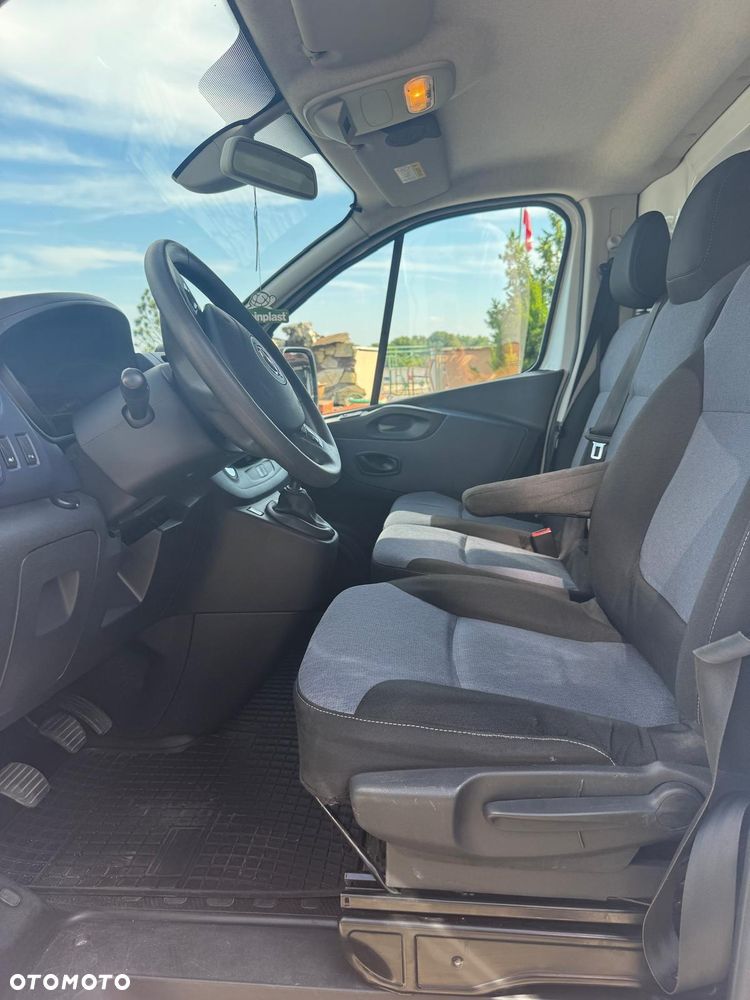Opel Vivaro - 11