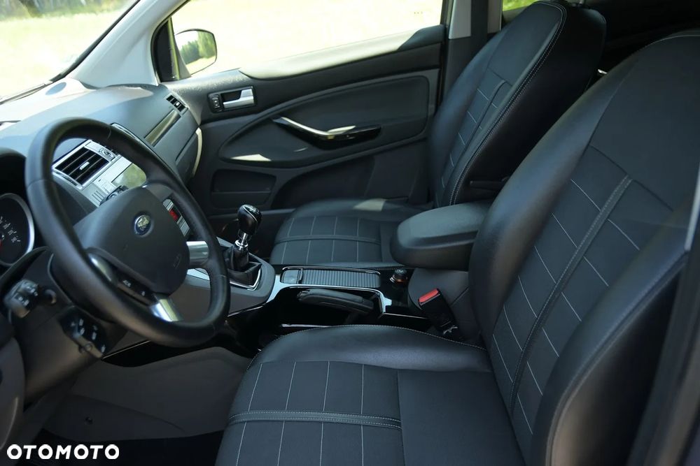 Ford Kuga 2.0 TDCi 4x4 Titanium - 30