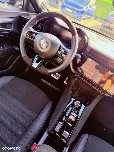 Alfa Romeo Junior 1.2 mHEV Ibrida Intensa eDCT - 16