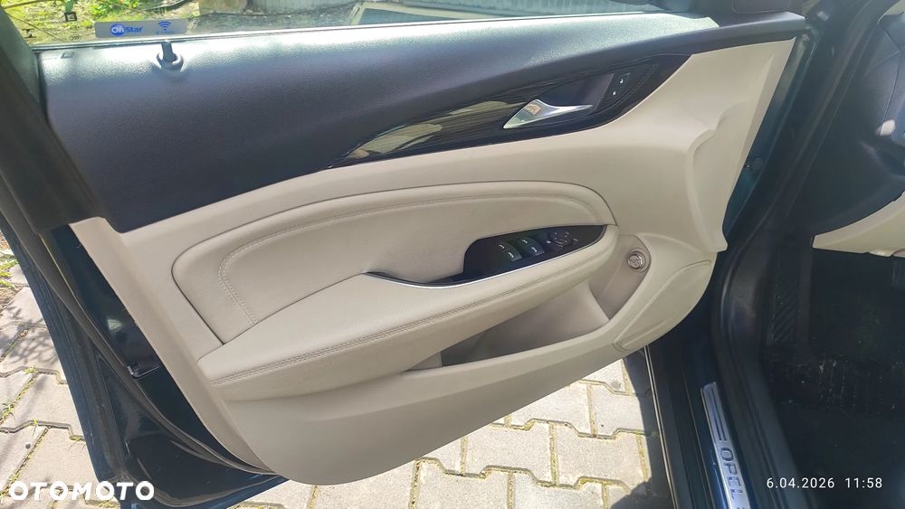 Opel Insignia 1.6 CDTI - 17