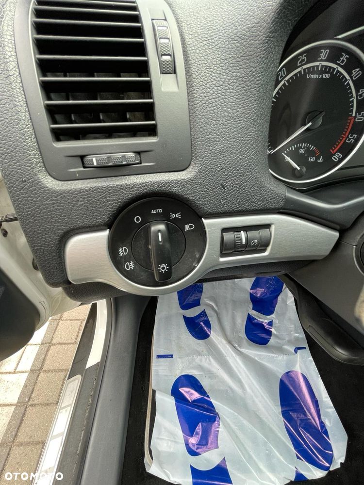 Skoda Octavia 2.0 TDI CR DPF DSG RS - 14