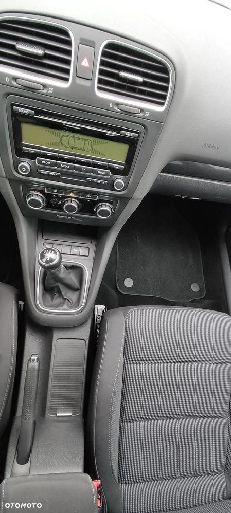 Volkswagen Golf 1.6 Comfortline - 16