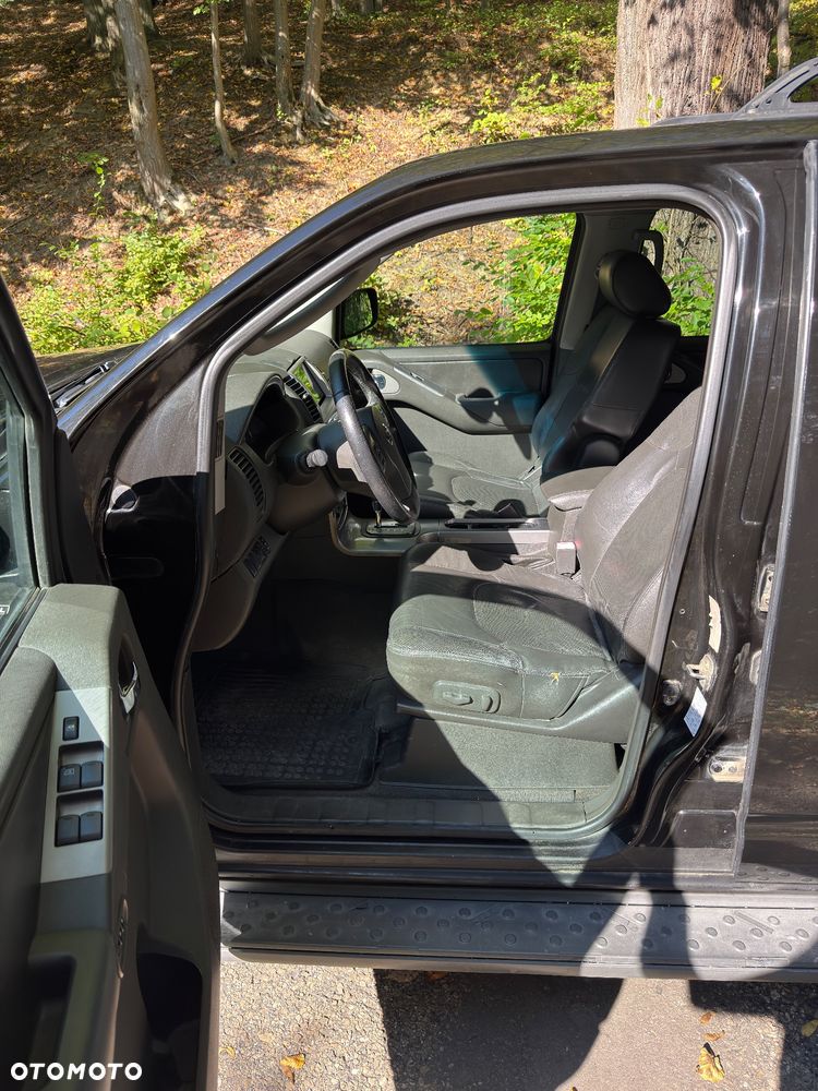 Nissan Pathfinder 2.5 DCi Elegance / LE - 15
