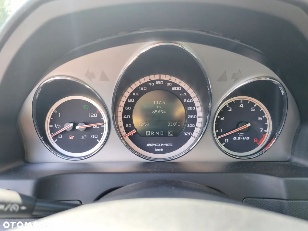 Mercedes-Benz Klasa C 63 AMG 7G-TRONIC SPORT EDITION - 34