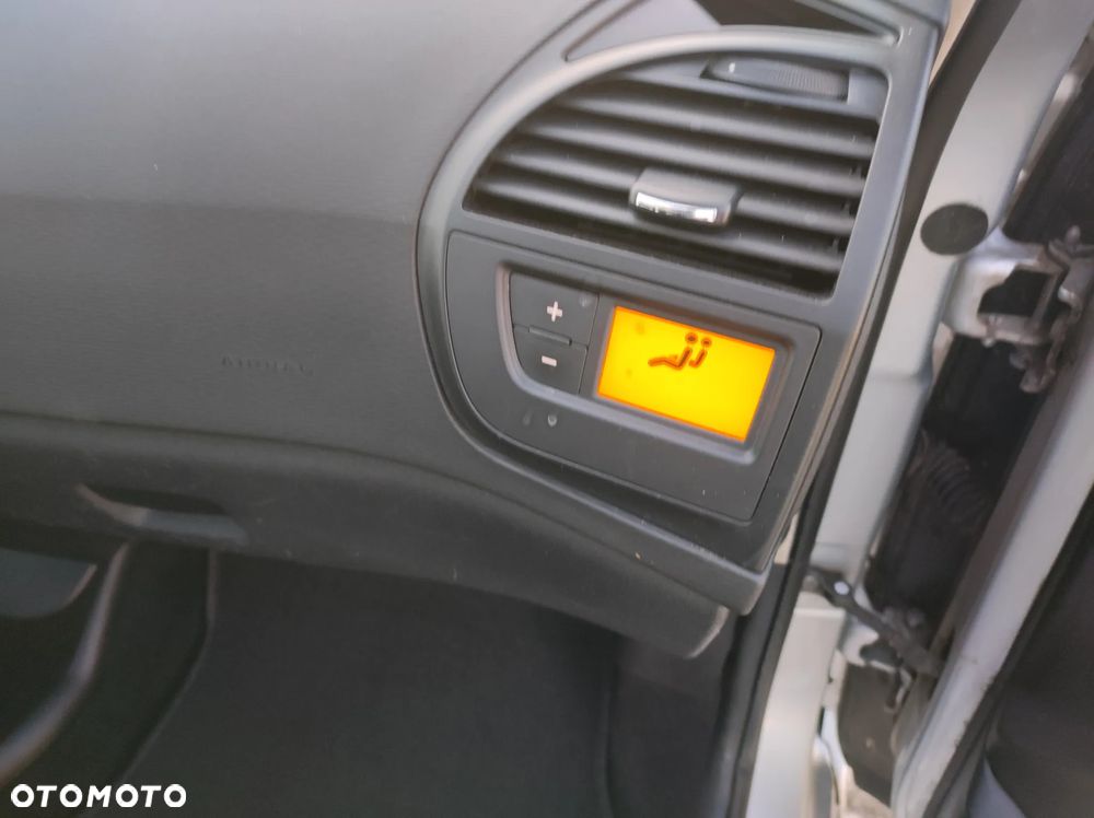 Citroën C4 Picasso 1.6 HDi FAP 7-Sitzer ESG6 Exclusive - 17