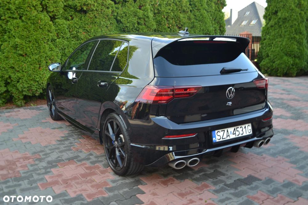 Volkswagen Golf - 16