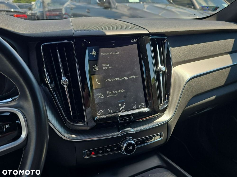 Volvo XC 60 B5 B AWD R-Design - 21