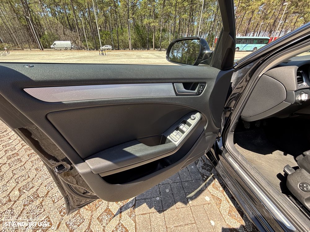 Audi A4 Avant 2.0 TDI Business Line Sport - 25
