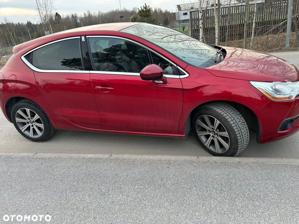 Citroën DS4 e-HDi 110 EGS6 SoChic - 3
