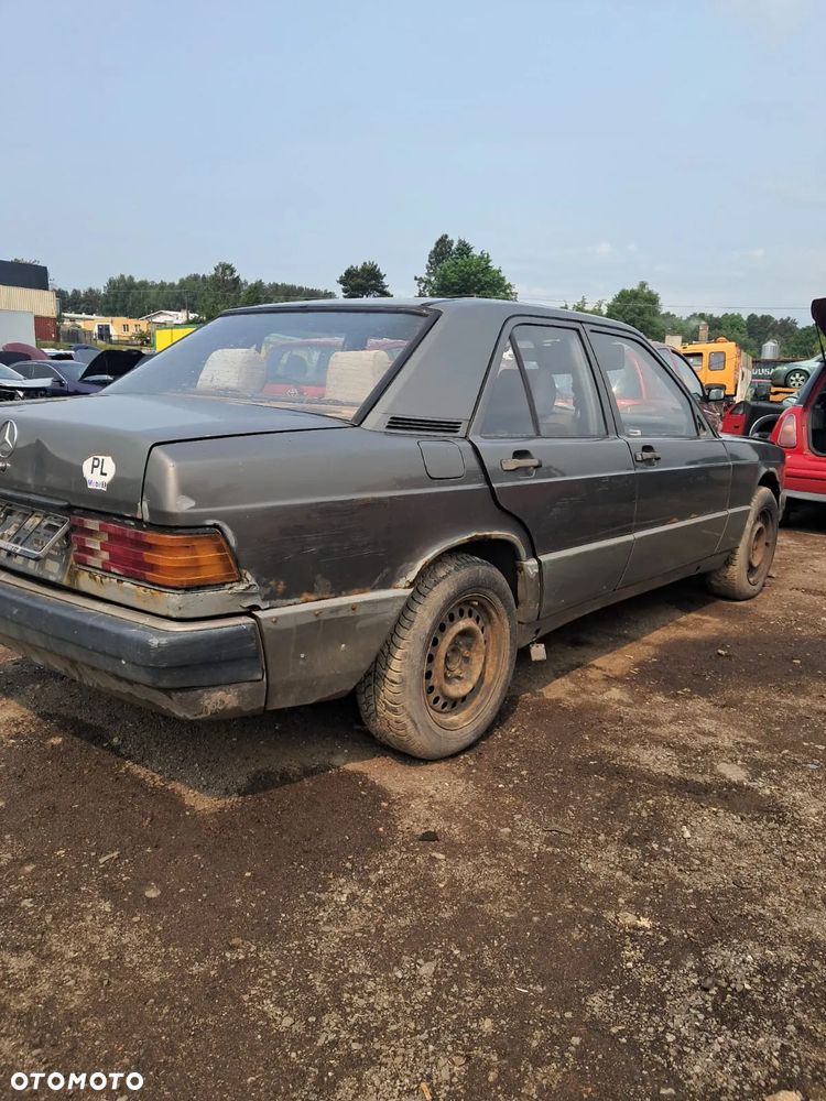 DAWCA CZĘŚCI MERCEDES 190 W201 2.0 8V KOD LAK: 172 - 5