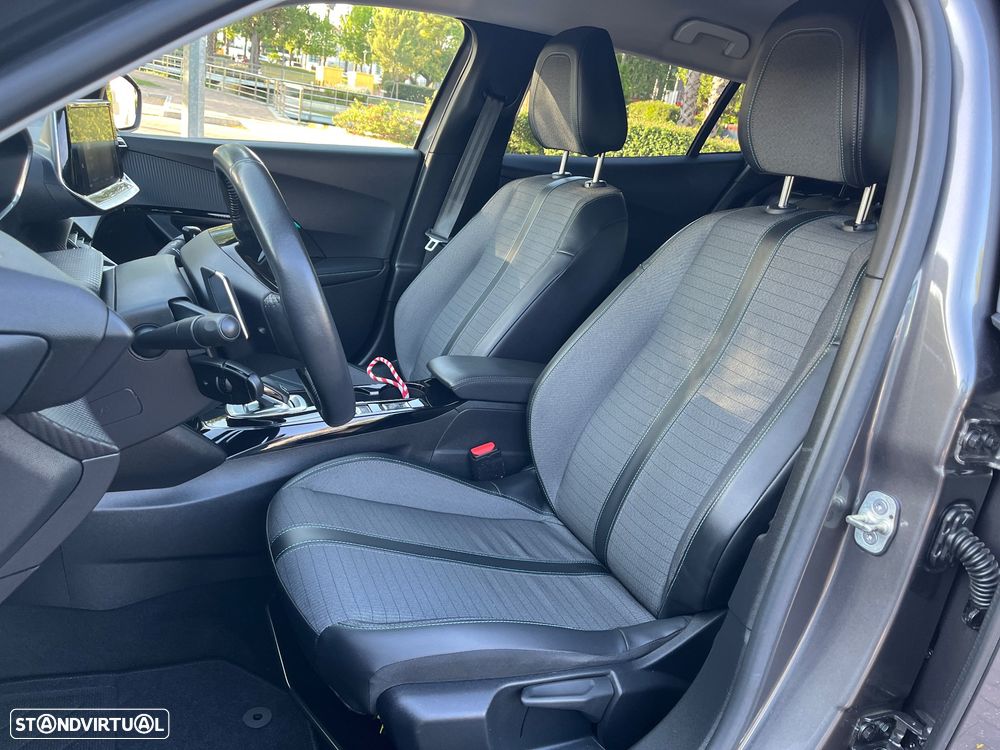 Peugeot 2008 1.5 BlueHDi Allure Pack EAT8 - 10