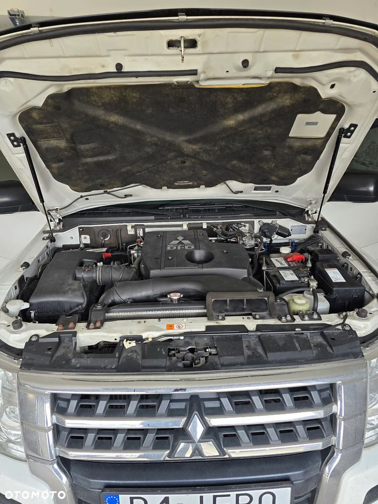 Mitsubishi Pajero - 14