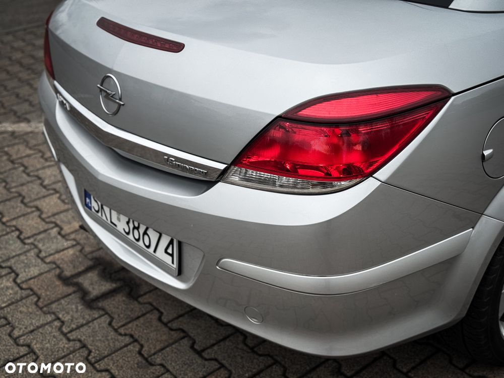 Opel Astra 1.6 Enjoy - 17