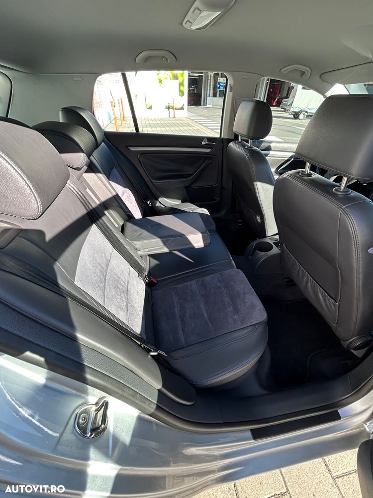 Volkswagen Golf 1.6 FSI Sportline - 20