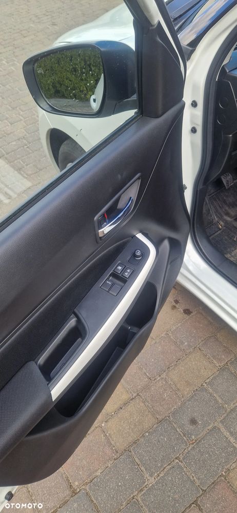 Suzuki Swift 1.2 SHVS Premium Plus - 6