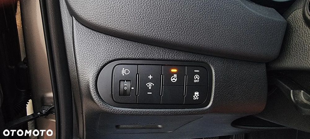 Kia Carens 1.6 GDI ISG Spirit - 19