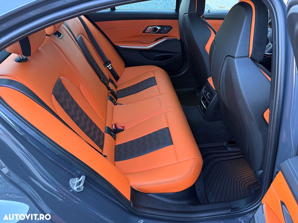 BMW M3 Competition xDrive AT - 33