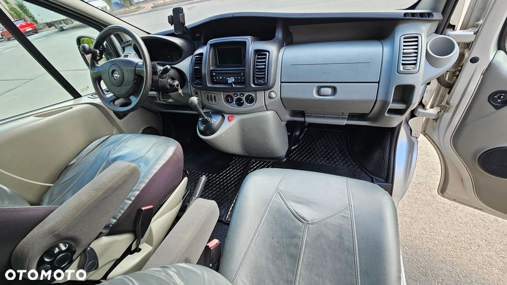 Opel Vivaro - 13