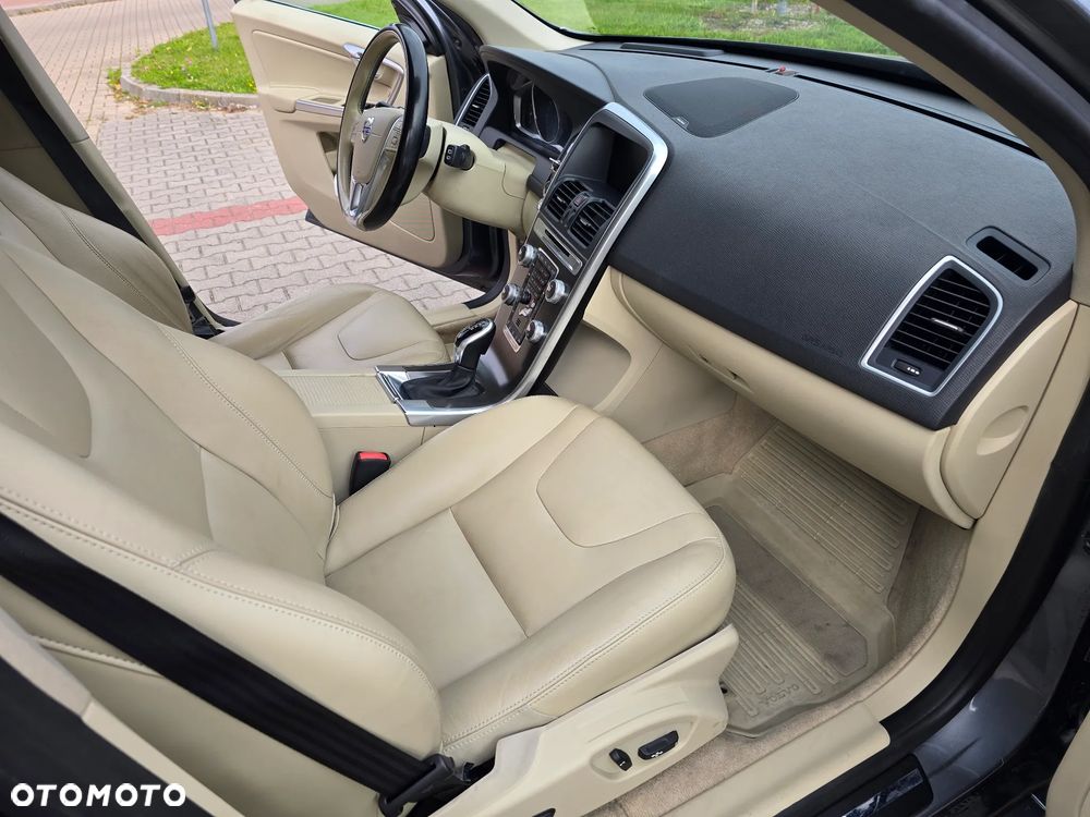 Volvo XC 60 T5 Geartronic Summum - 11