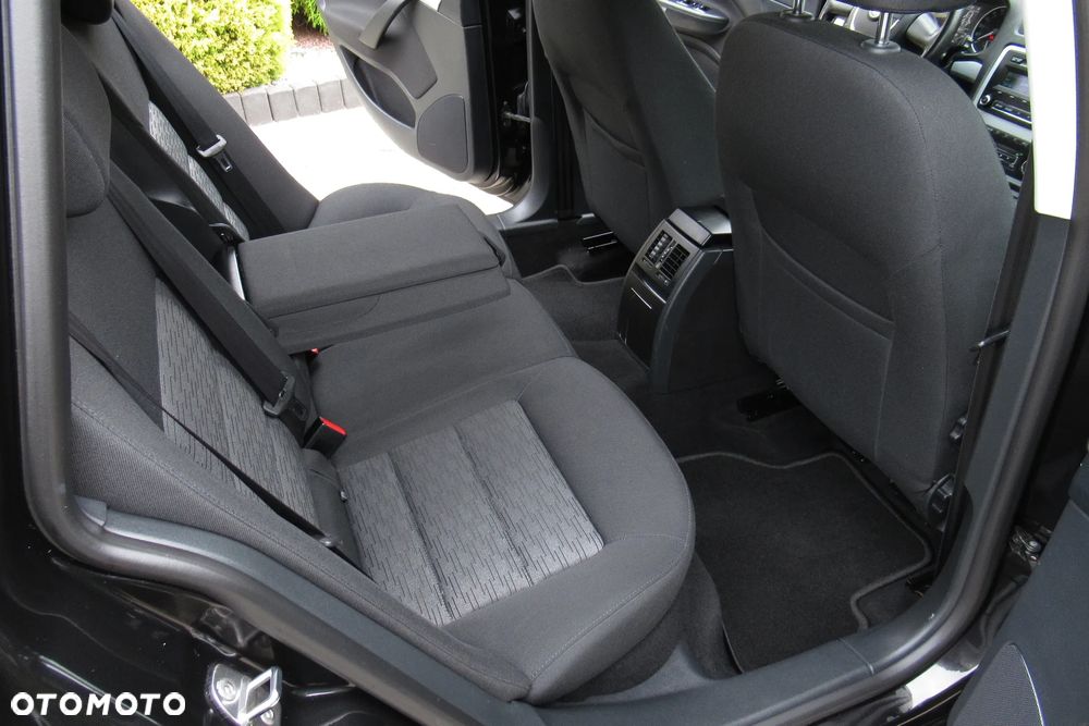 Skoda Octavia Combi 1.4 TSI DSG Ambition - 34