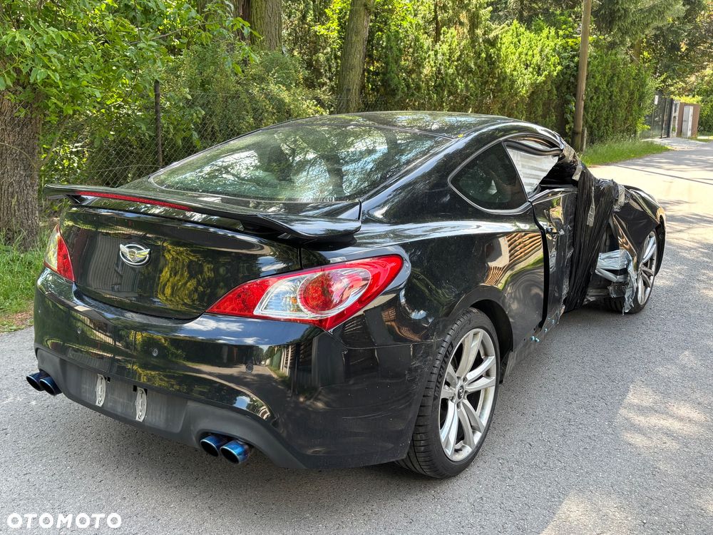 Hyundai Genesis Coupe 3.8 V6 Automatik - 5