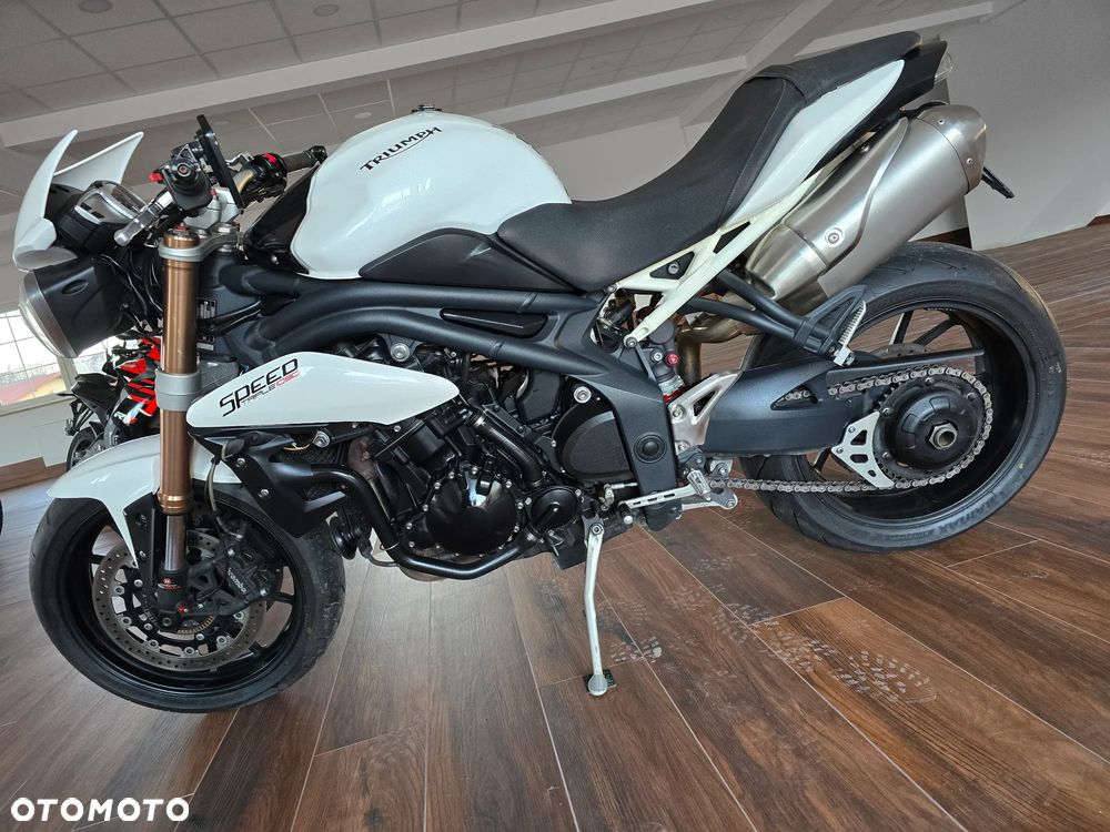 Triumph Speed Triple - 18
