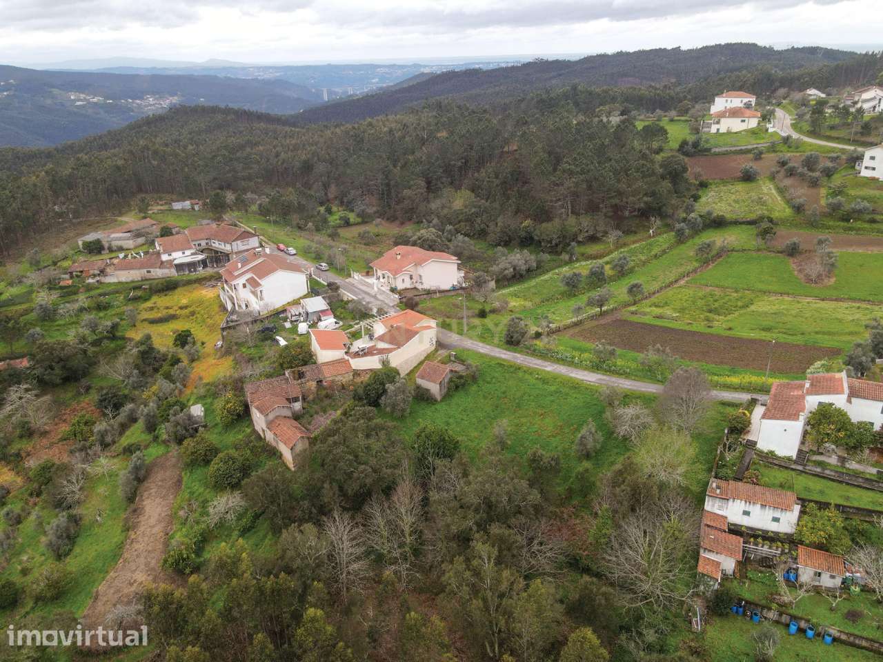 Terreno para construção - Localização Tranquila - Grande imagem: 5/8