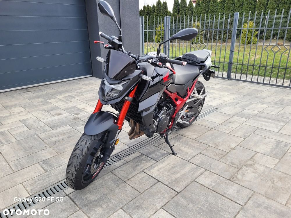 Honda CB - 9