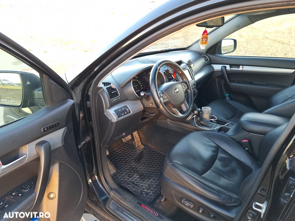 Kia Sorento 2.2 DSL EXECUTIVE AT 4x4 - 8