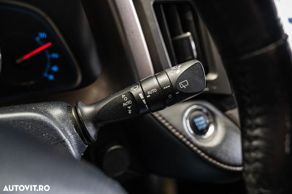 Toyota RAV4 2.2 D-4D 4x4 - 18