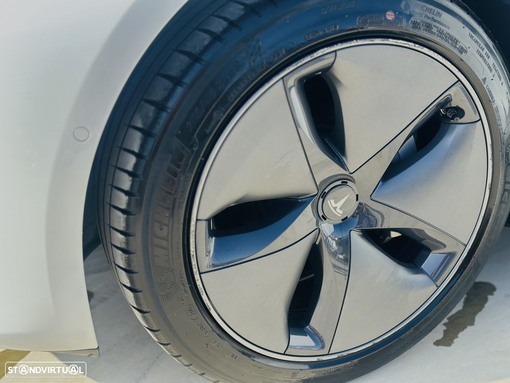 Tesla Model 3 Standard Range Plus RWD - 5