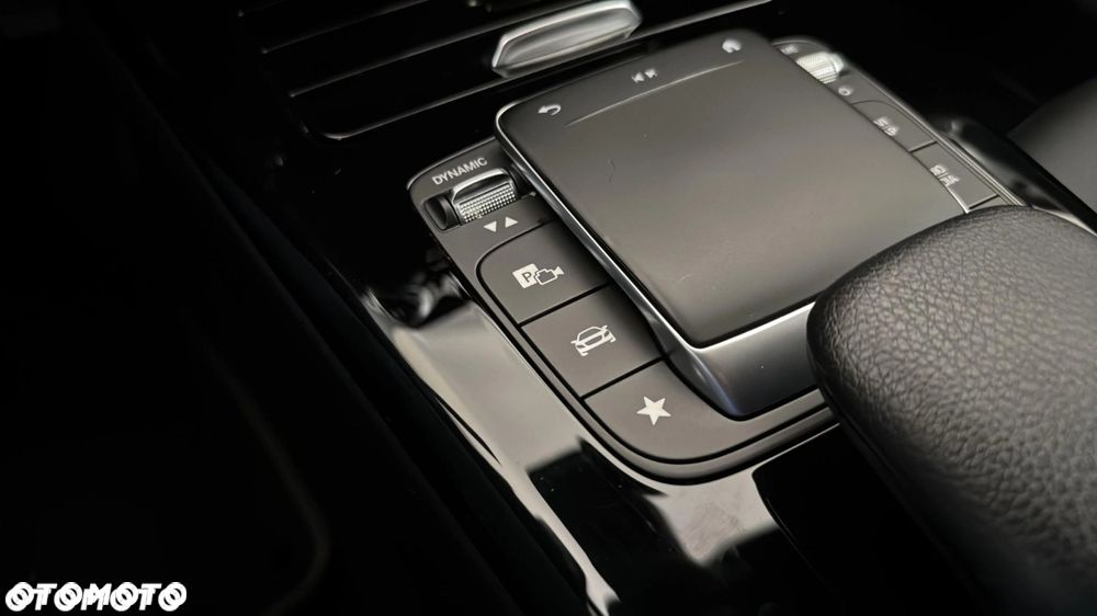 Mercedes-Benz Klasa A 200 Progressive 7G-DCT - 16