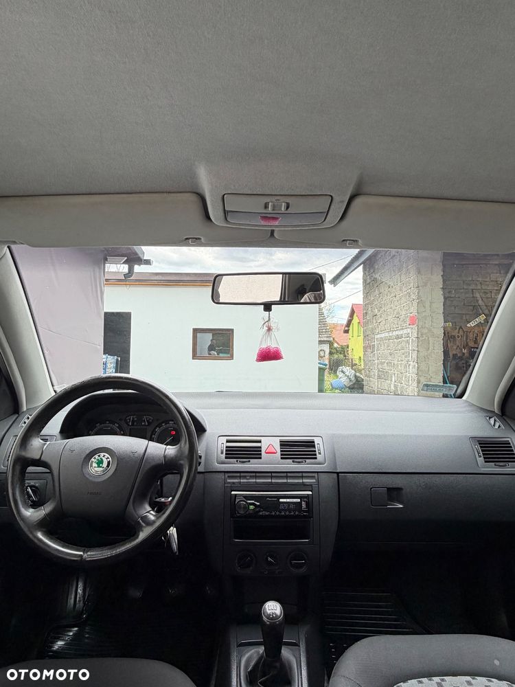 Skoda Fabia 1.4 16V Ambiente - 5