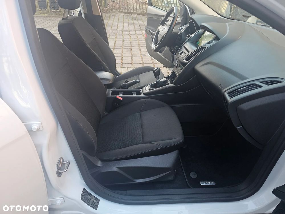 Ford Focus 1.5 TDCi DPF Start-Stopp-System Titanium - 16