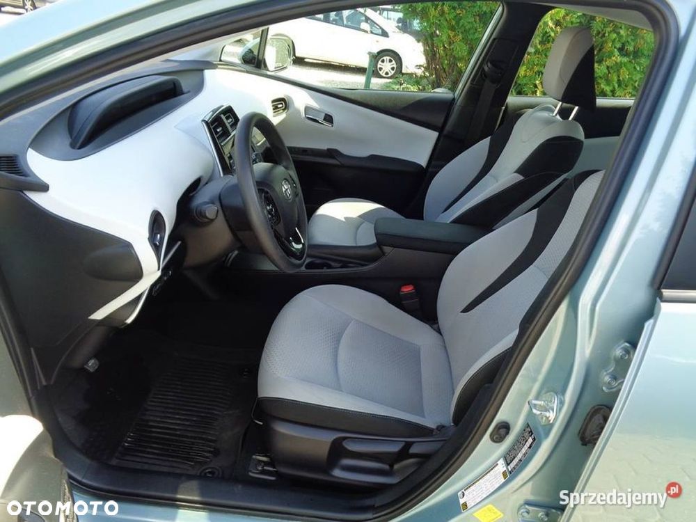 Toyota Prius - 5