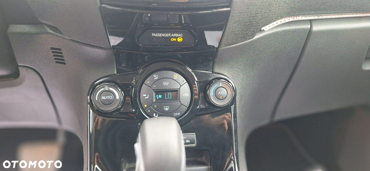 Ford Fiesta - 17