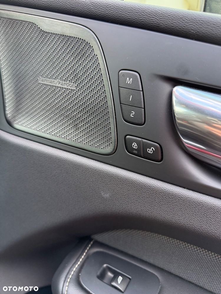 Volvo XC 60 B4 D AWD Geartronic RDesign - 24