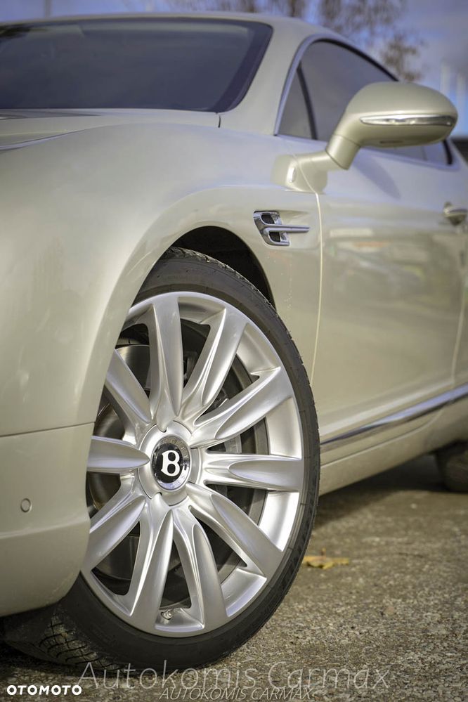 Bentley Continental GT - 15