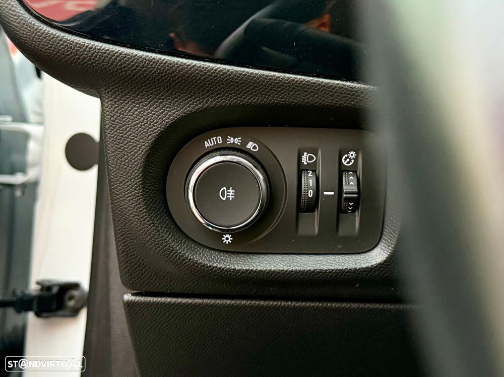 Opel Corsa 1.2 T Edition - 21