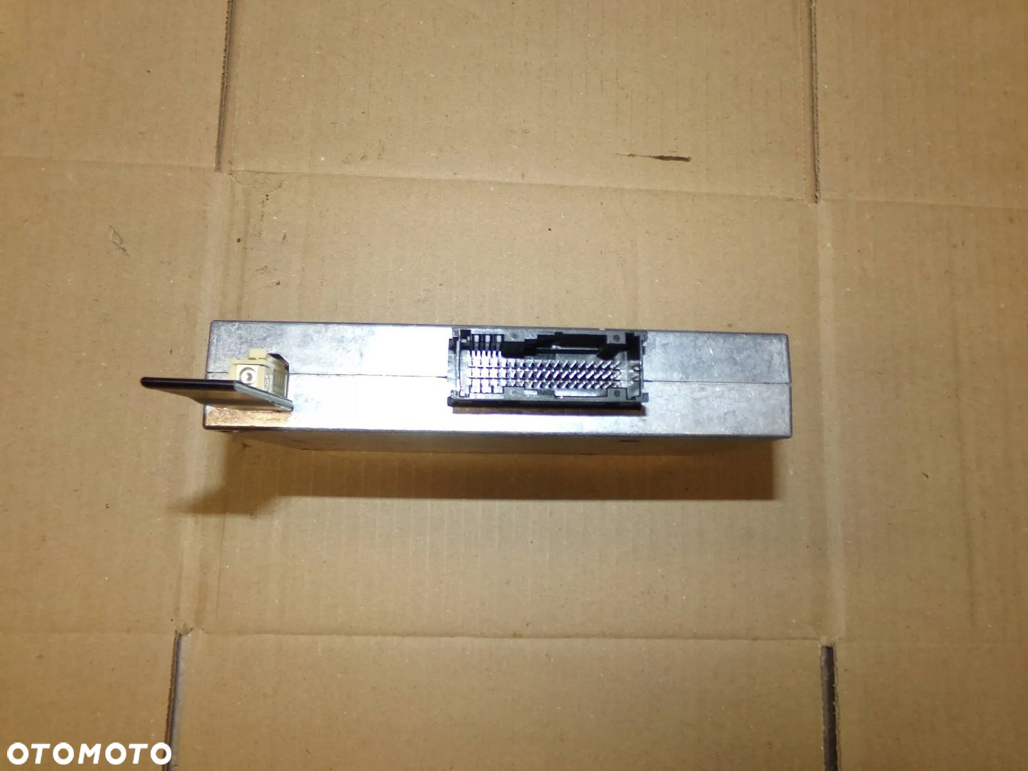 MODUŁ STEROWNIK BLUETOOTH 8P0862335 A4 B6 B7 A3 8P - 3
