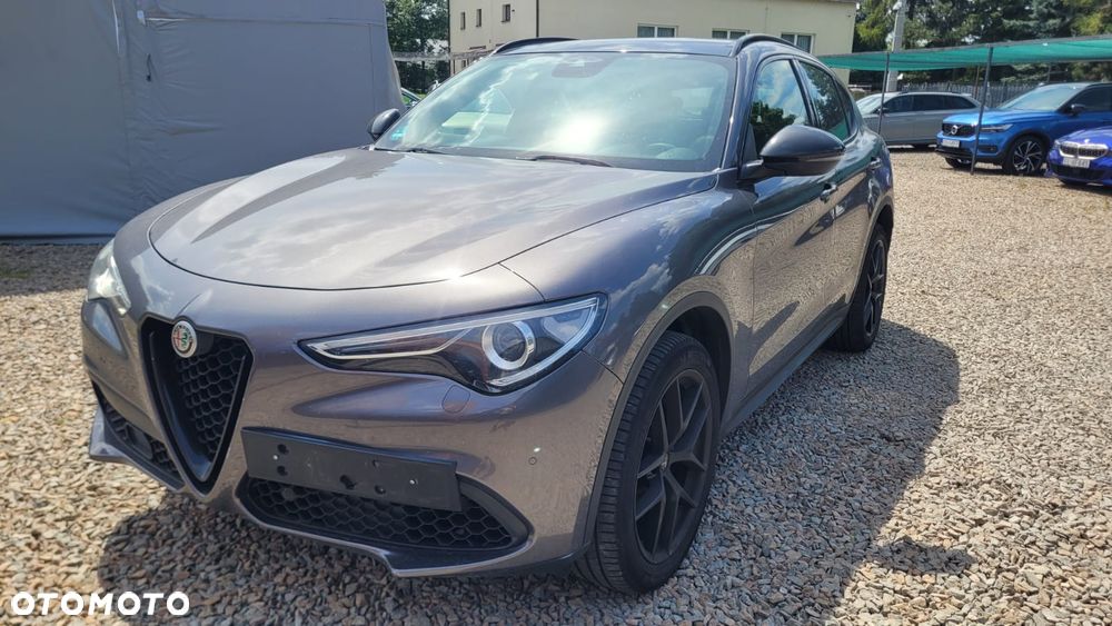 Alfa Romeo Stelvio 2.0 Turbo 16V AT8-Q4 B-Tech - 1