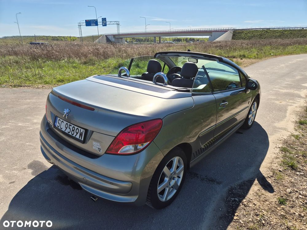 Peugeot 207 CC - 10