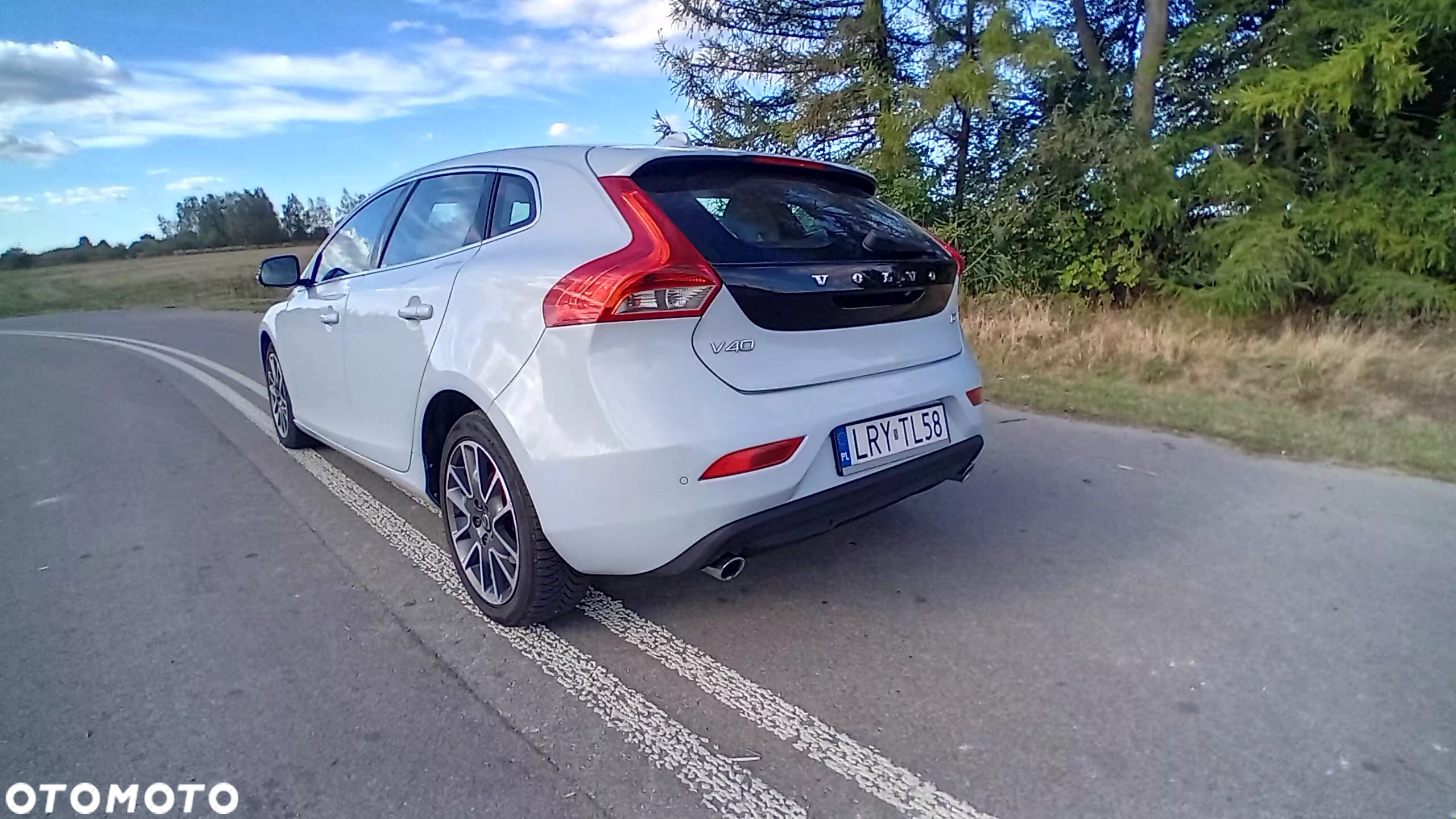 Volvo V40 D4 Drive-E Ocean Race - 11