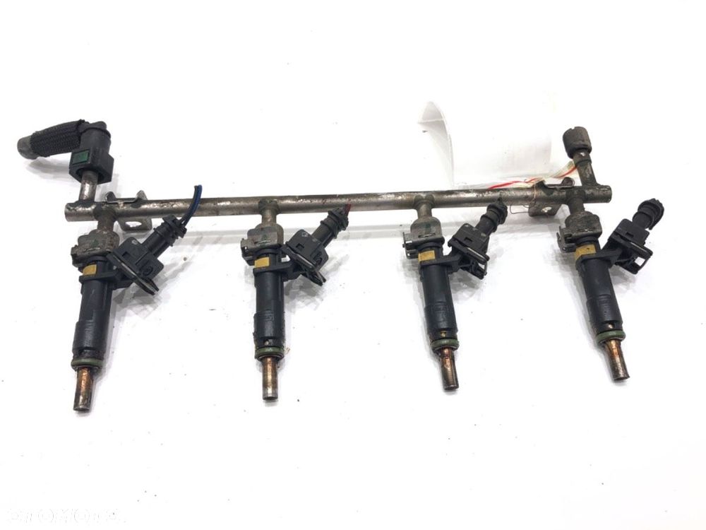 LISTWA WTRYSKOWA  FIAT CROMA (194_) 2005 - 2022 1.8 16V 103 kW [140 KM] benzyna 2005 - 2022 55353806 - 1